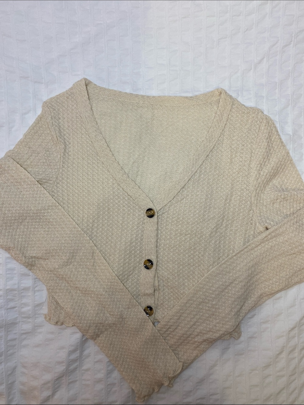 Cream V-Neck Cropped Knit Cardigan Sweater - Brand: - Picture 6 of 7